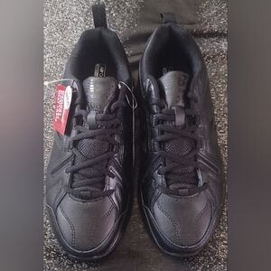 NWT. Women's 608 V5 Casual Comfort Cross Sneakers. Size 8.5 Wide.